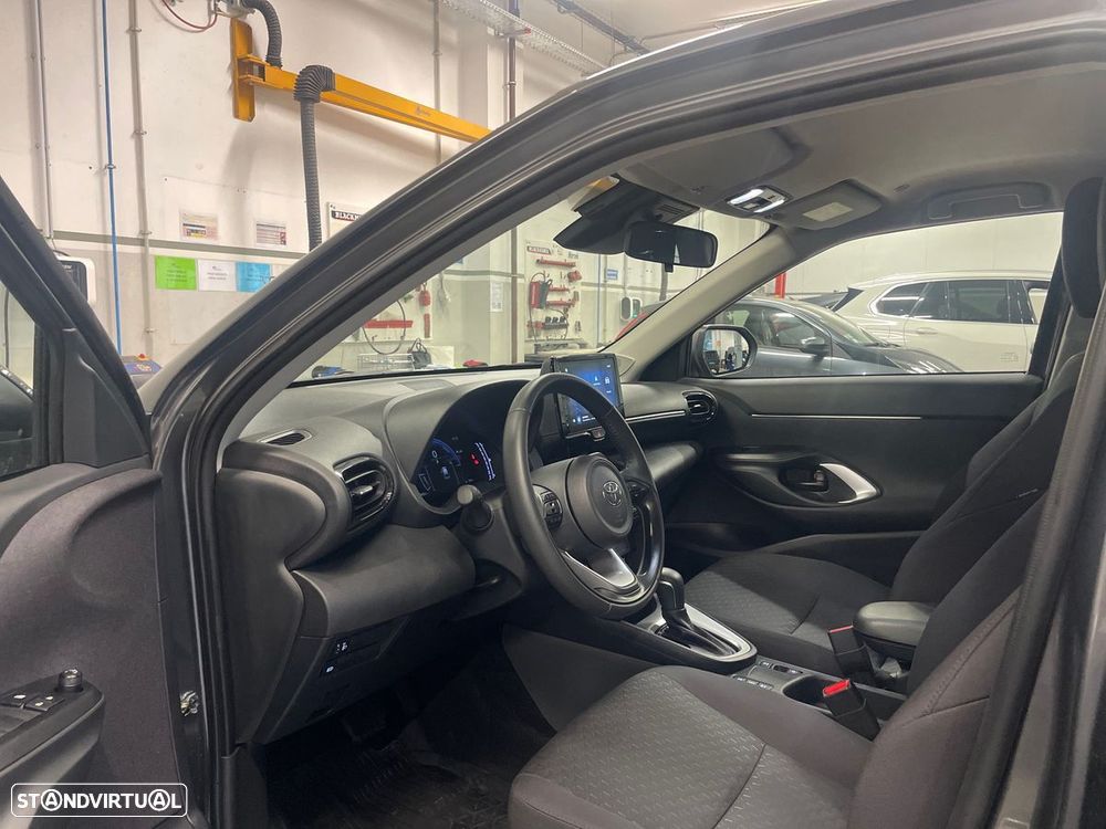 Toyota Yaris Cross 1.5 HDF Comfort Plus - 14