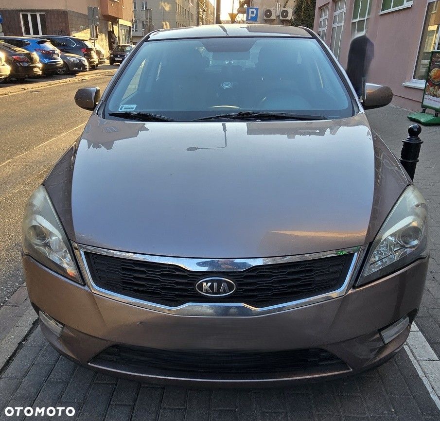 Kia Ceed 1.6 Crdi S Euro2012 - 9
