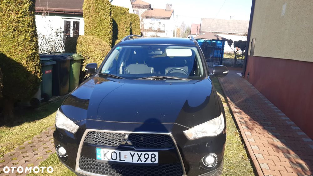 Mitsubishi Outlander 2.0 DID Intense + - 14