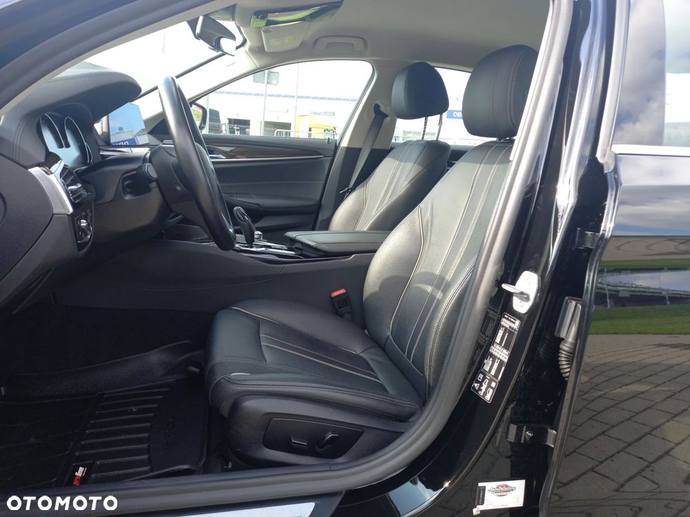 BMW Seria 5 520d xDrive Luxury Line - 14