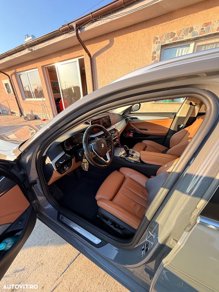 BMW Seria 5 520i Aut. Luxury Line - 3
