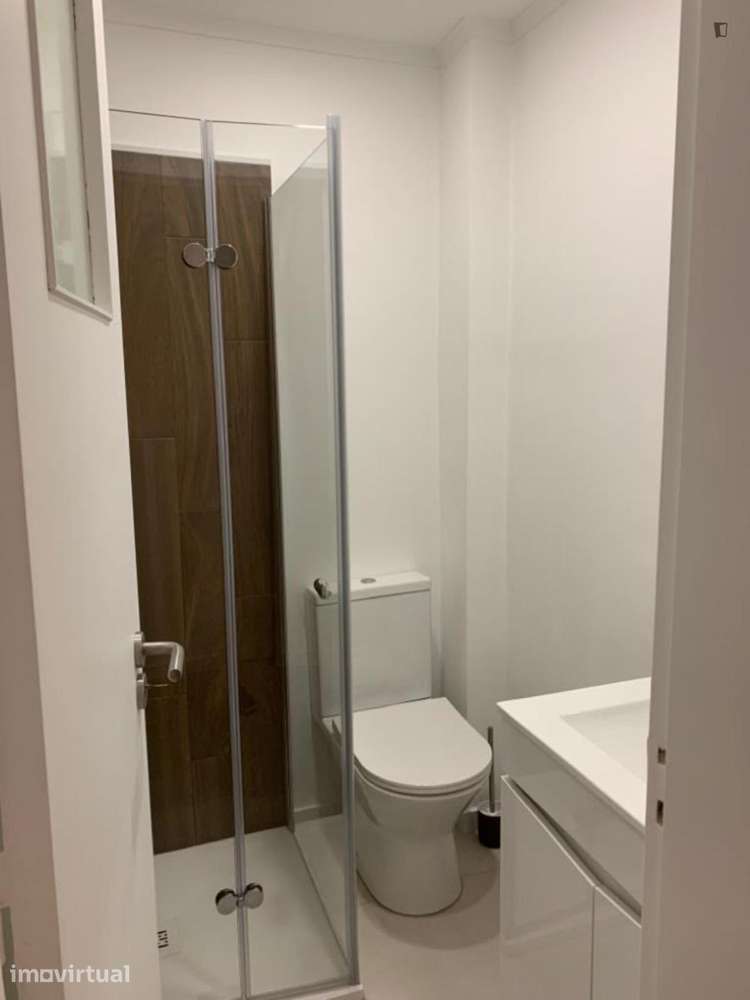 Quarto - localizado em Olivais Lisbon - Grande imagem: 4/4