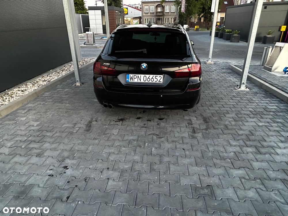 BMW Seria 5 520d xDrive - 16