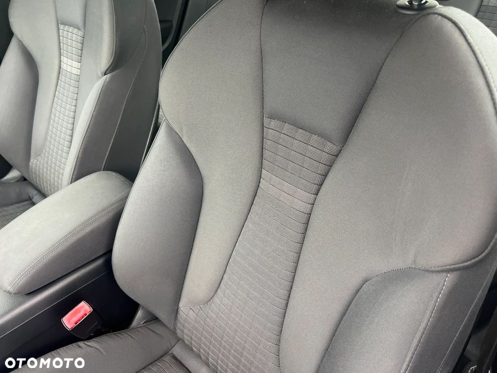 Audi A3 Sportback 2.0 TDI S tronic - 11