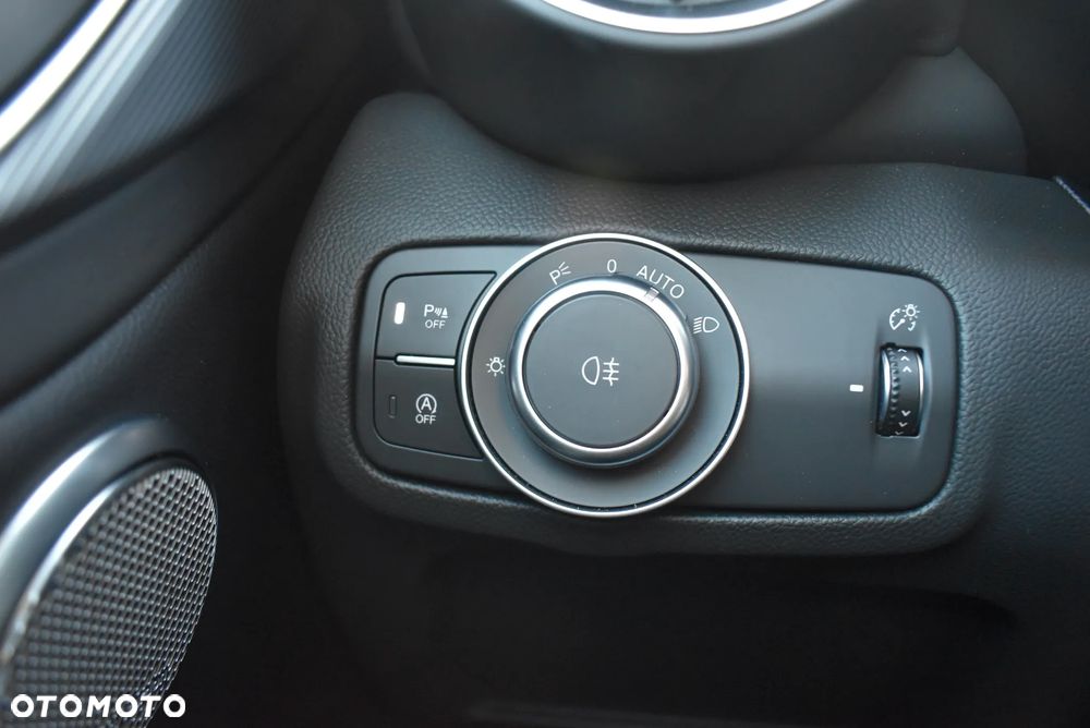 Alfa Romeo Giulia 2.0 Turbo Tributo Italiano Q4 - 24