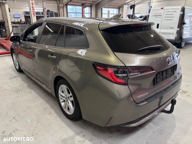 Toyota Corolla 1.8 HSD Business - 6