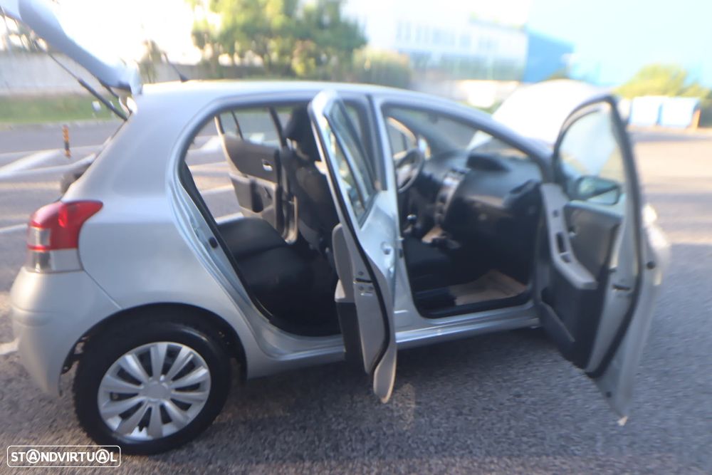 Toyota Yaris 1.0 VVT-i Comfort - 46