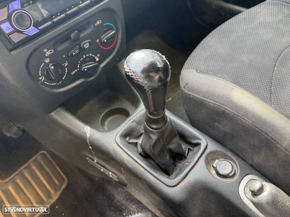 Peugeot 206 - 13