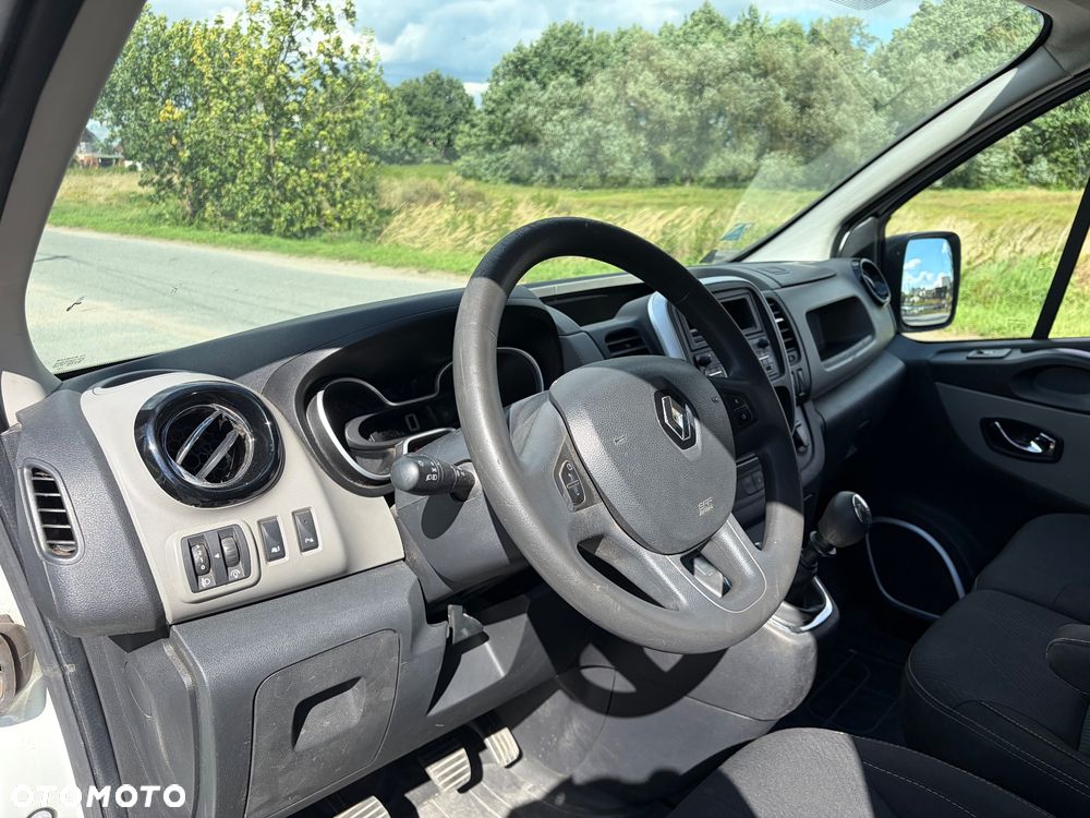 Renault Trafic - 13
