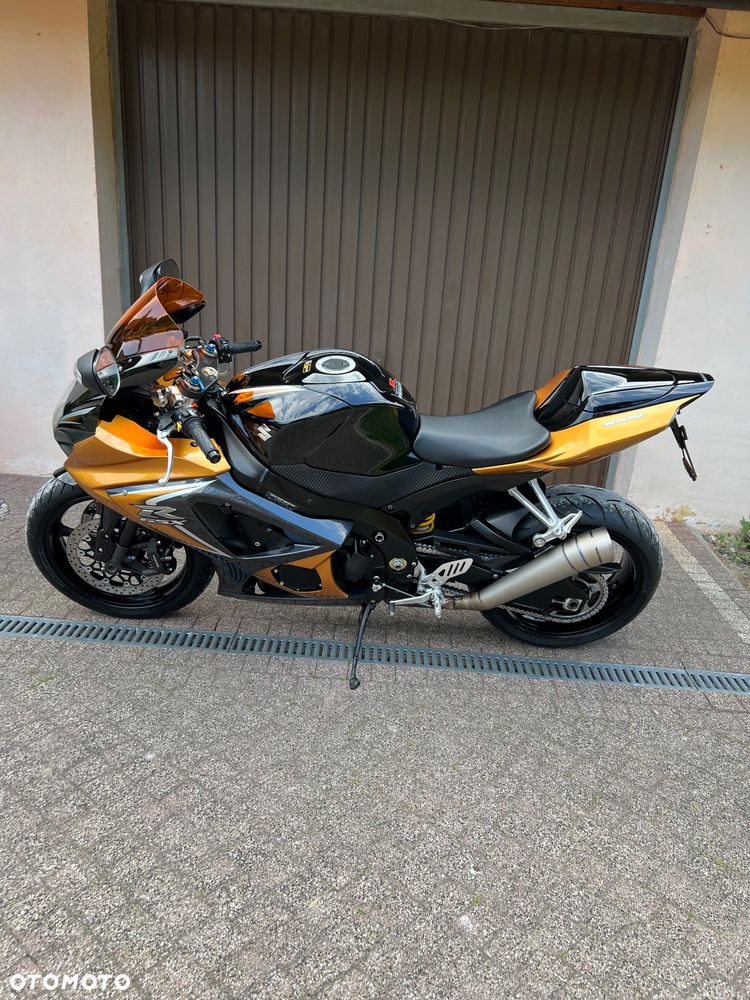 Suzuki GSX-R - 22