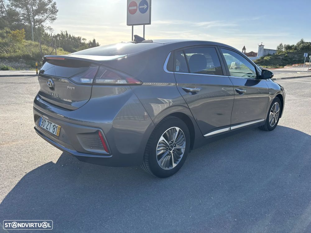 Hyundai Ioniq 1.6 GDI HEV Hybrid Tech - 6