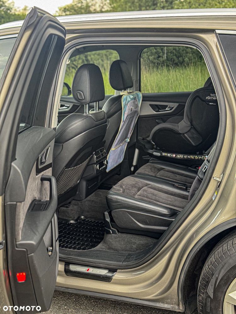 Audi Q7 - 11