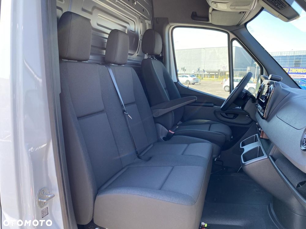Mercedes-Benz Sprinter - 18