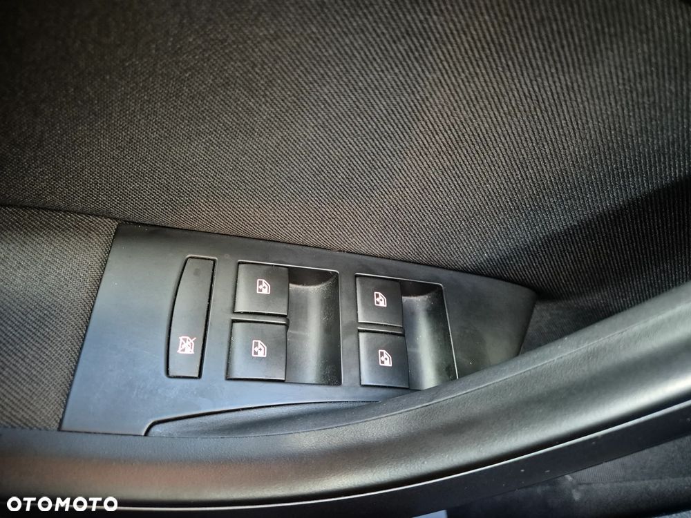 Opel Astra 1.4 T EU6 - 17