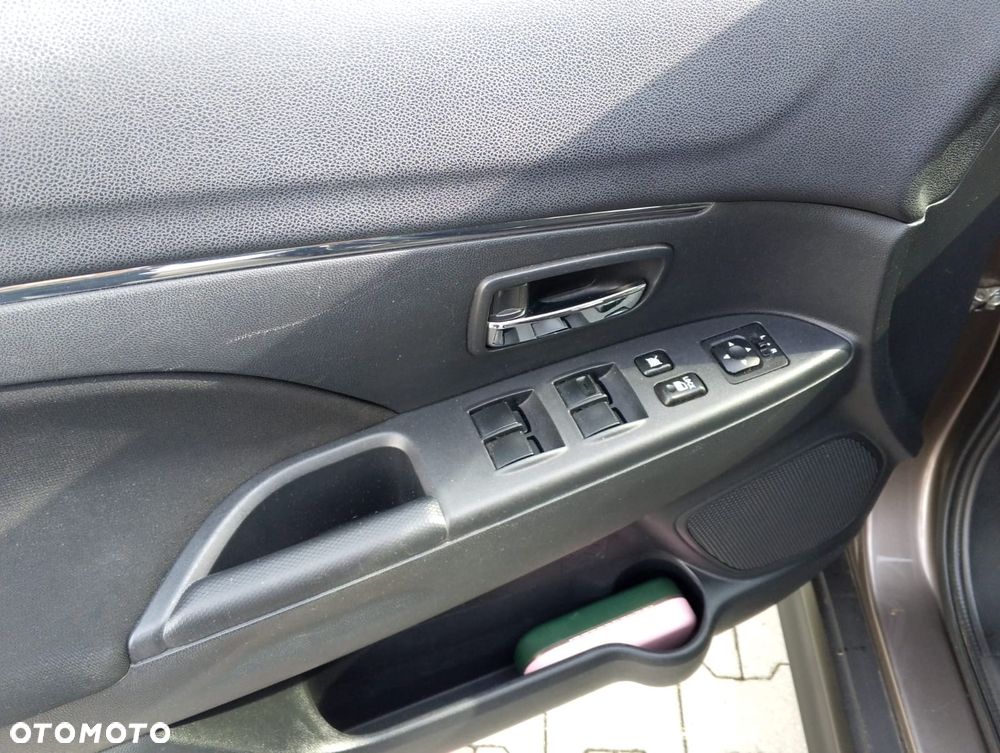 Mitsubishi ASX 1.6 Blue Sky Edition - 15