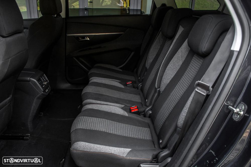 Peugeot 5008 BlueHDI 130 EAT8 Active - 24