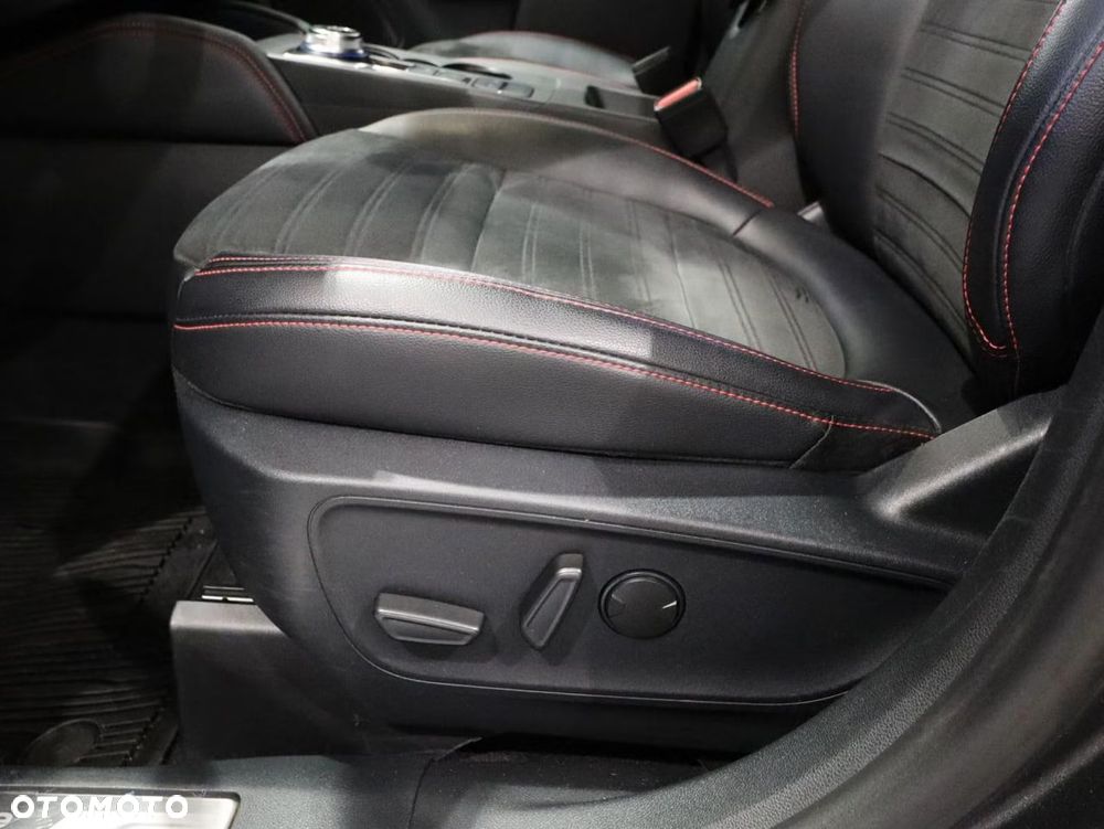 Ford Kuga 2.5 Duratec PHEV ST-LINE - 14
