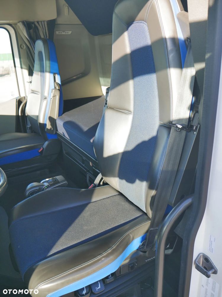 Volvo FH500 / ACC / GLOBETROTTER XL / 623708 - 13