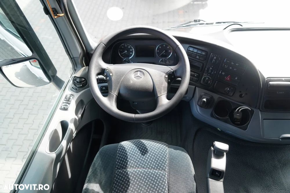 Mercedes-Benz / ACTROS 2548 / 6x2 / Combinație platformă rabatabilă - 6,5 m / Axă liftantă / + HDS FASSI / Rază de acțiune: 10,85 m / FIFTH FIFTH FIRST REAR / ROTATOR / FURCĂ PENTRU PALEȚI / Remorcă 6,5 m / SAF / - 32