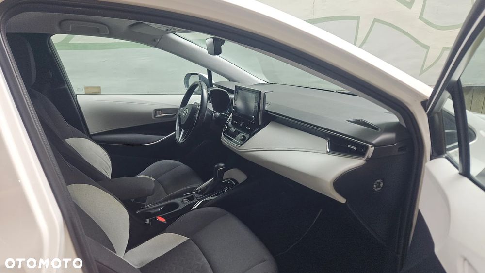 Toyota Corolla 1.8 Hybrid Comfort - 16