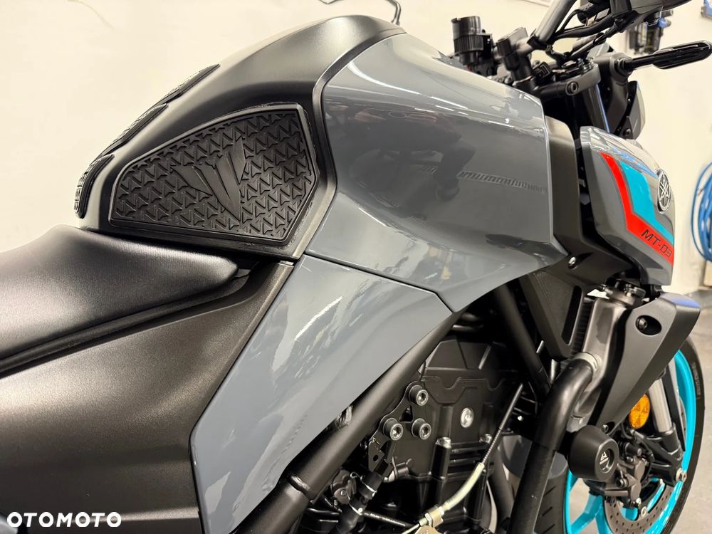 Yamaha MT - 33