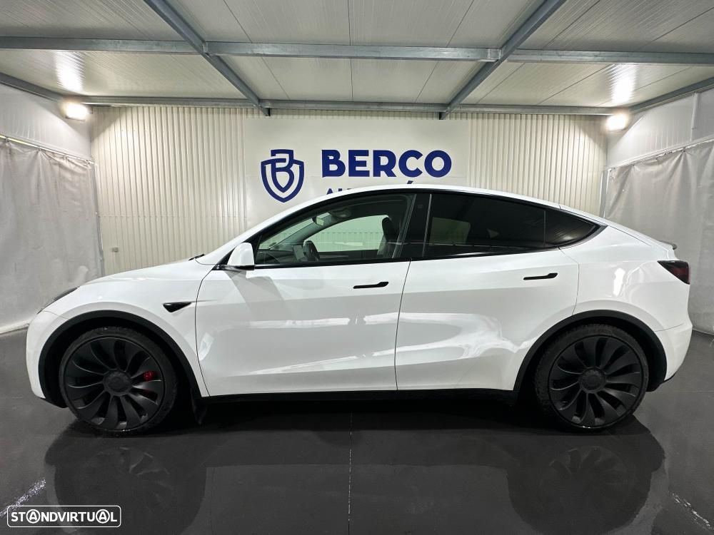 Tesla Model Y Performance Dual Motor AWD - 12