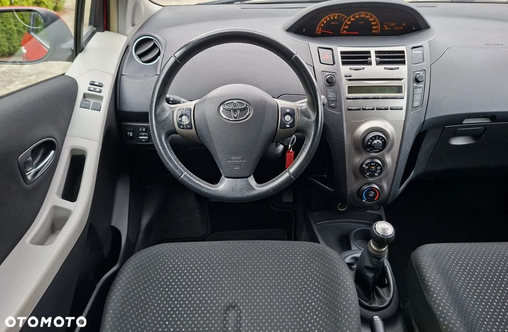 Toyota Yaris 1.0 VVT-i Sol - 7
