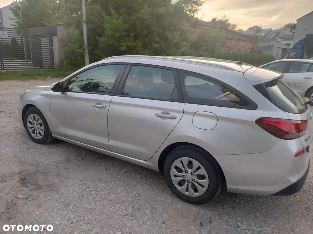 Hyundai i30 1.6 D Comfort - 3