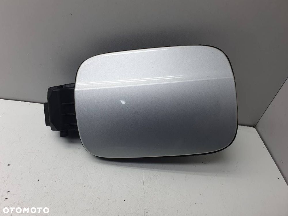 KLAPKA WLEWU PALIWA AUDI A4 B8 2010 KOMBI AVANT