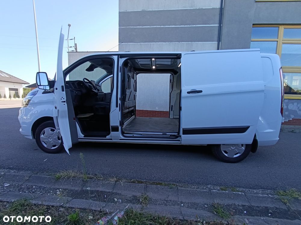 Ford Transit Custom 290 L2H1 Limited - 17