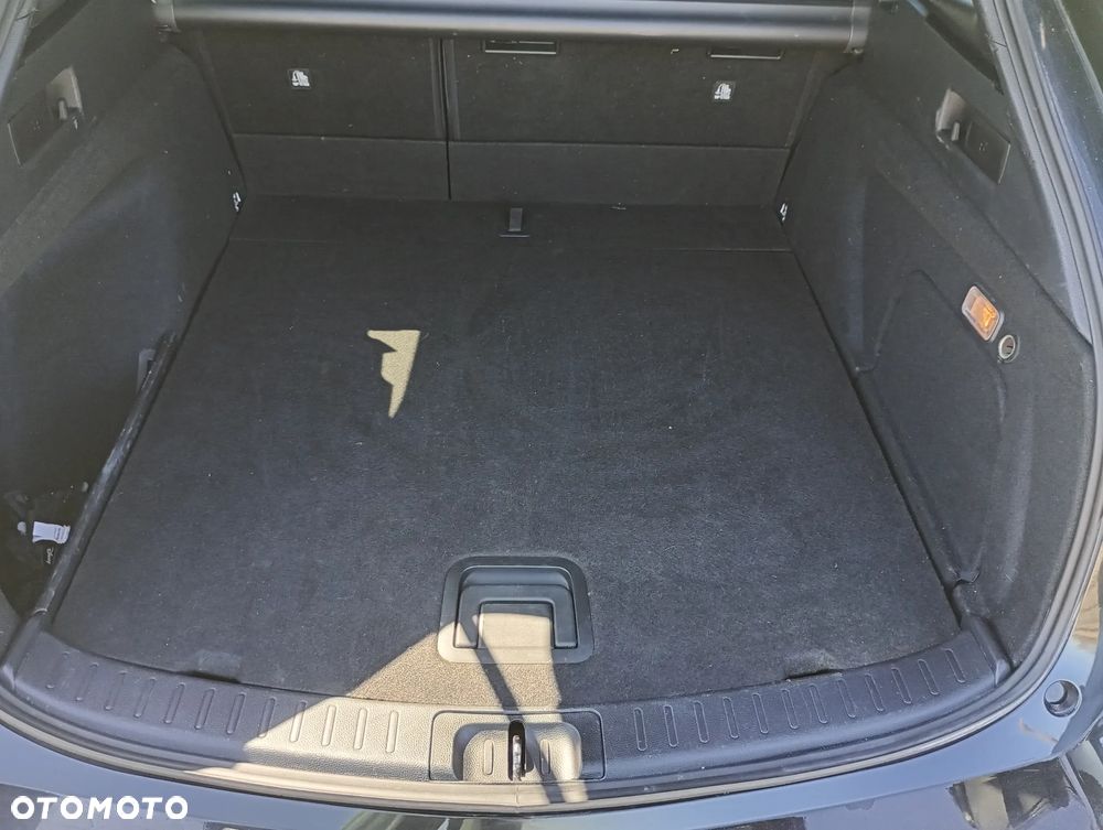 Toyota Corolla 2.0 Hybrid Comfort - 9
