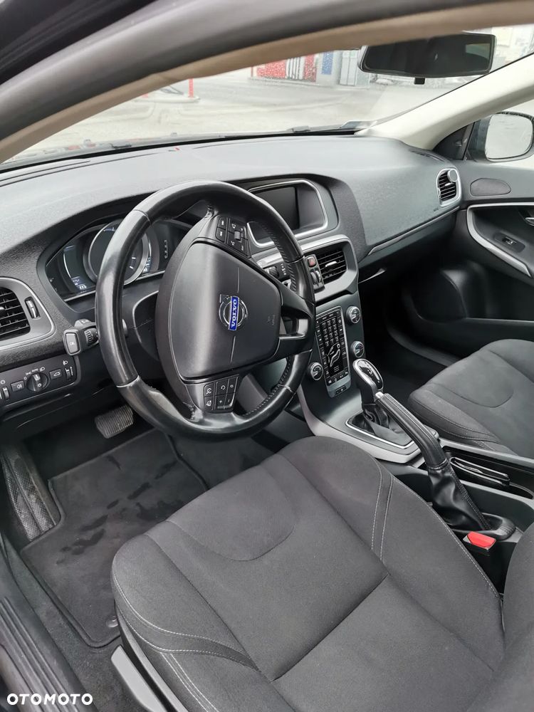 Volvo V40 D2 Momentum - 3