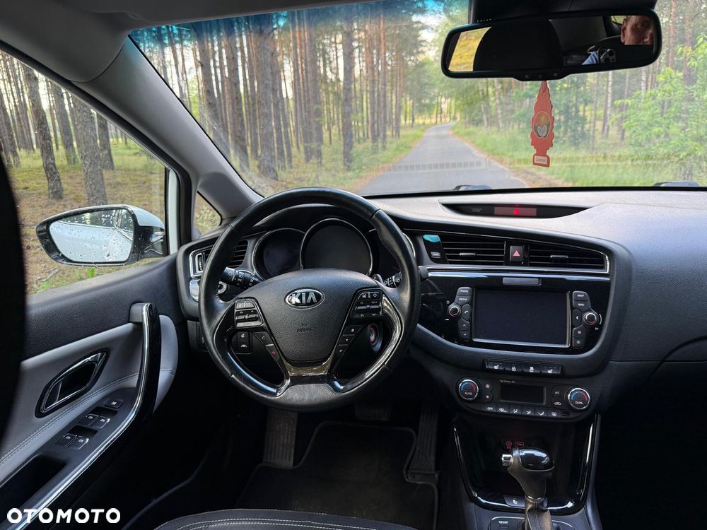Kia Ceed 1.6 GDI DCT Platinum Edition - 18