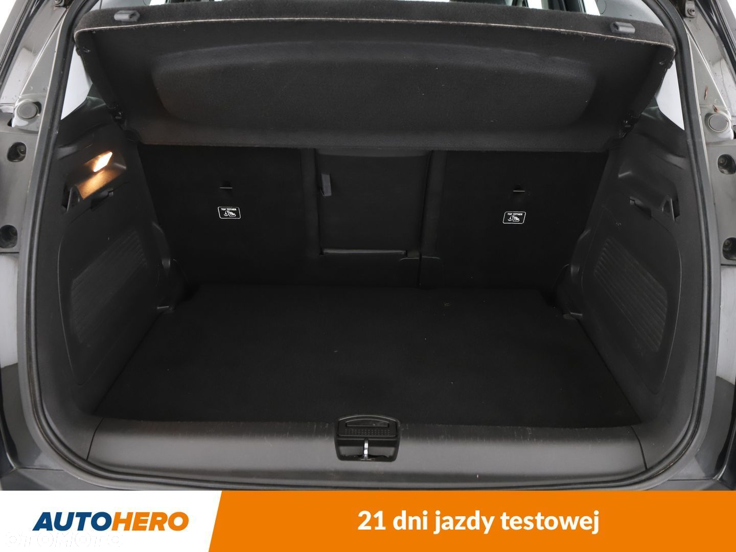 Opel Crossland X - 17