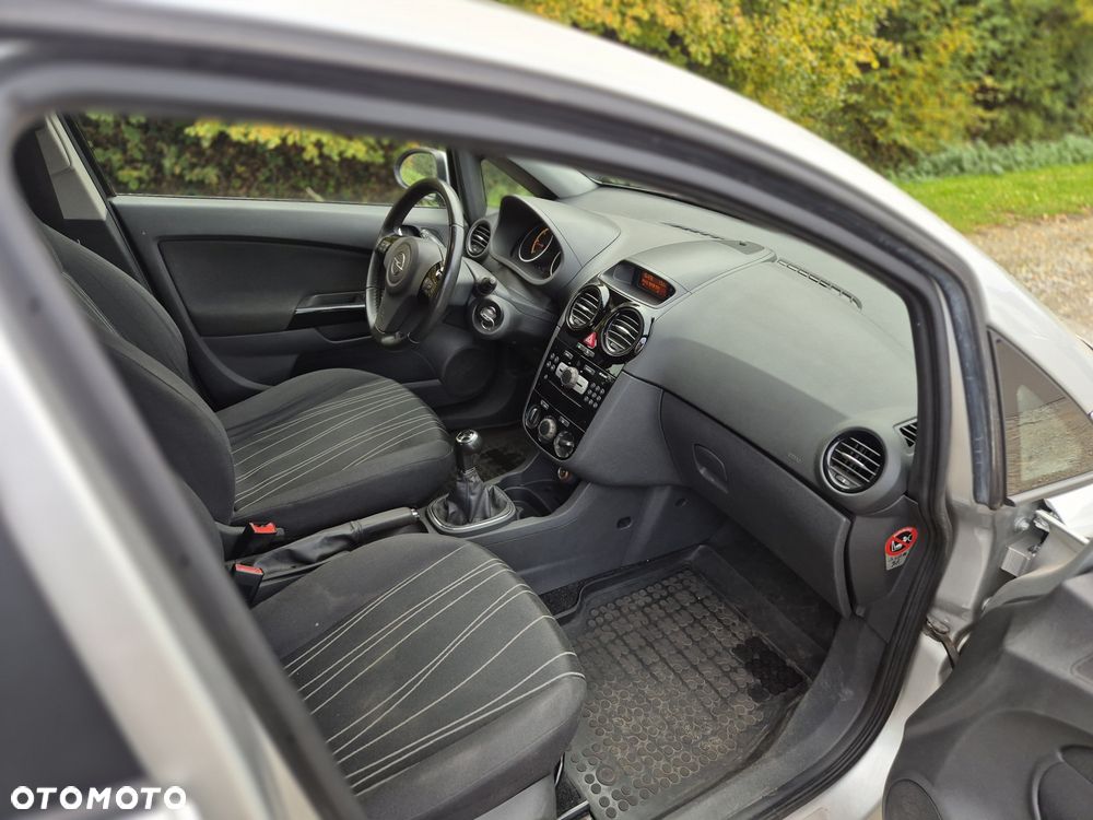 Opel Corsa - 10