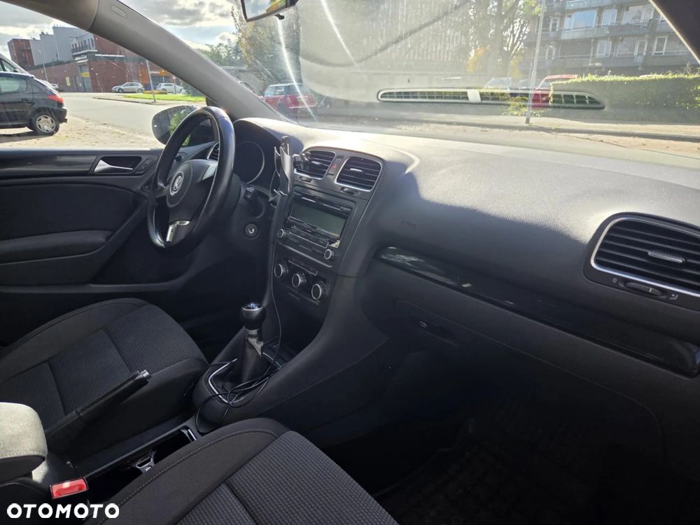 Volkswagen Golf - 11