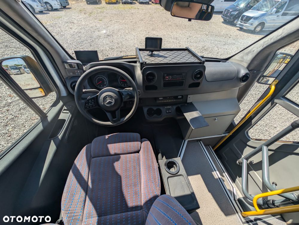 Mercedes-Benz Sprinter 517 - 14