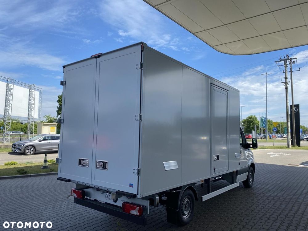 Mercedes-Benz Sprinter - 6