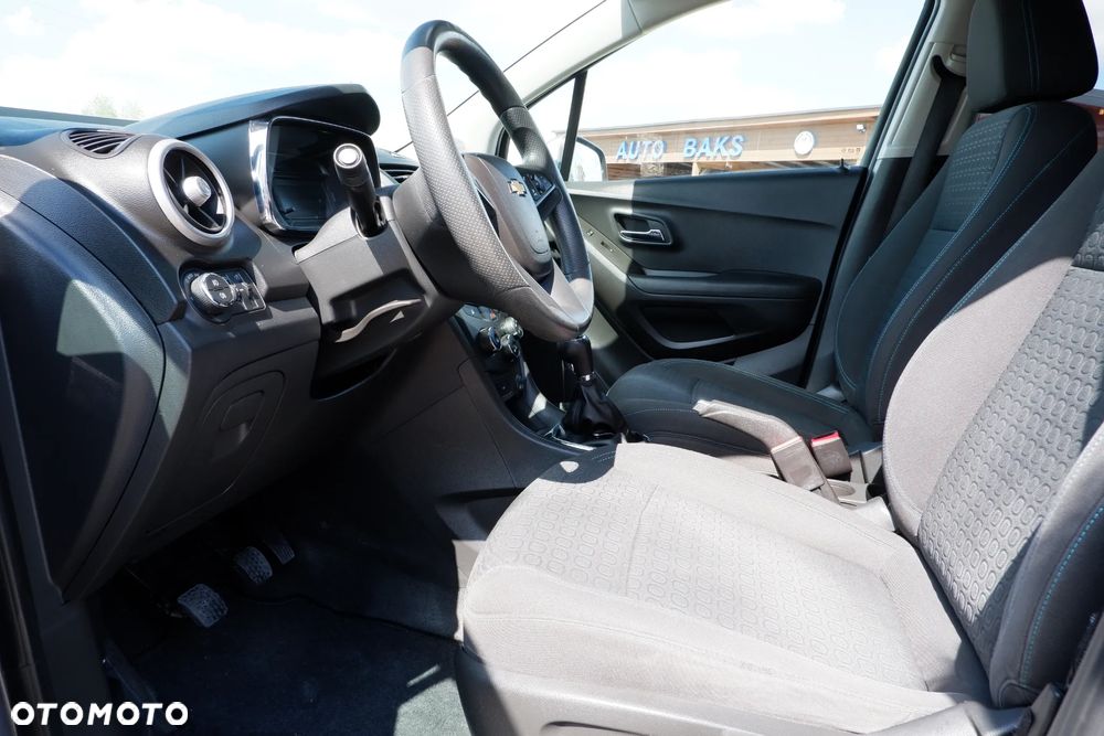 Chevrolet Trax 1.6 LS - 27