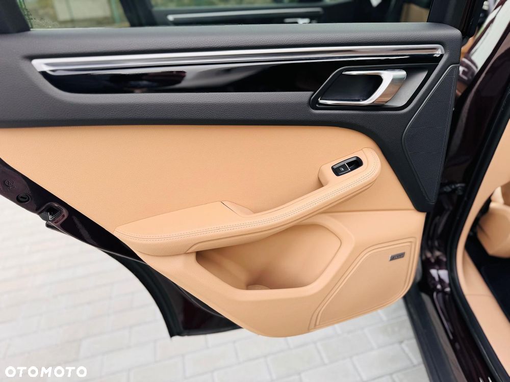 Porsche Macan Standard - 16