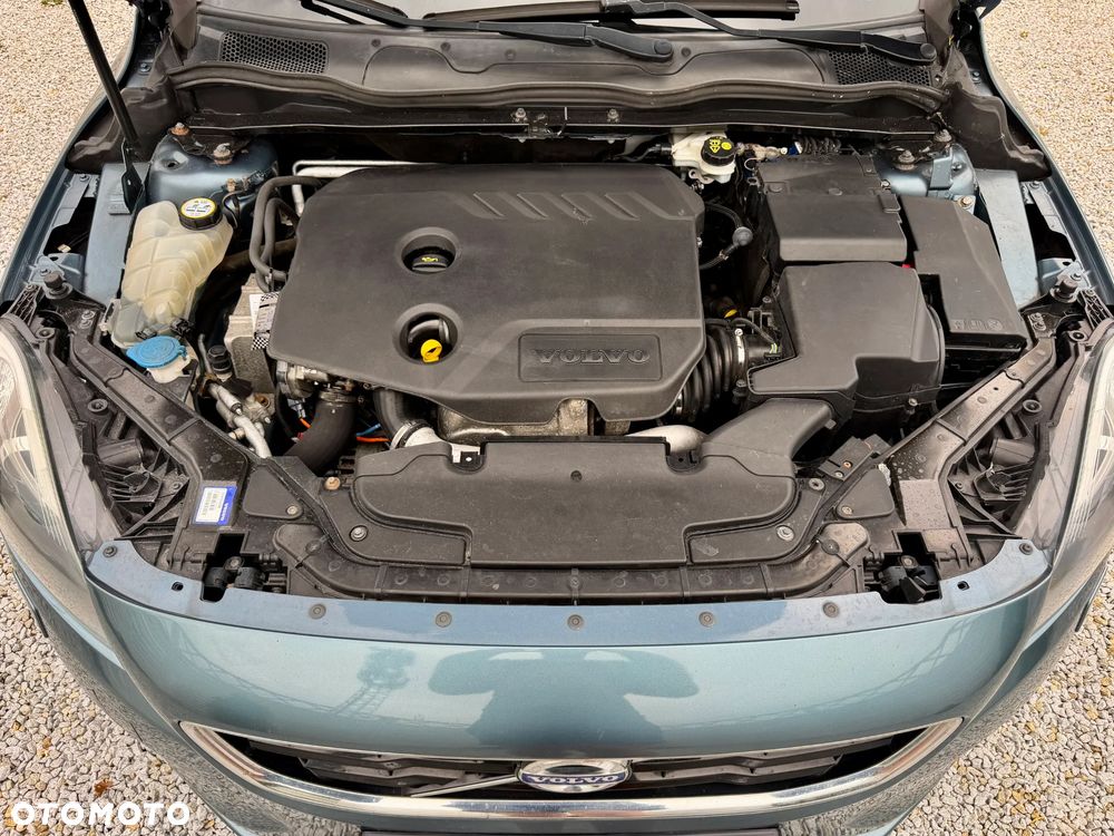 Volvo V40 D2 Momentum - 38
