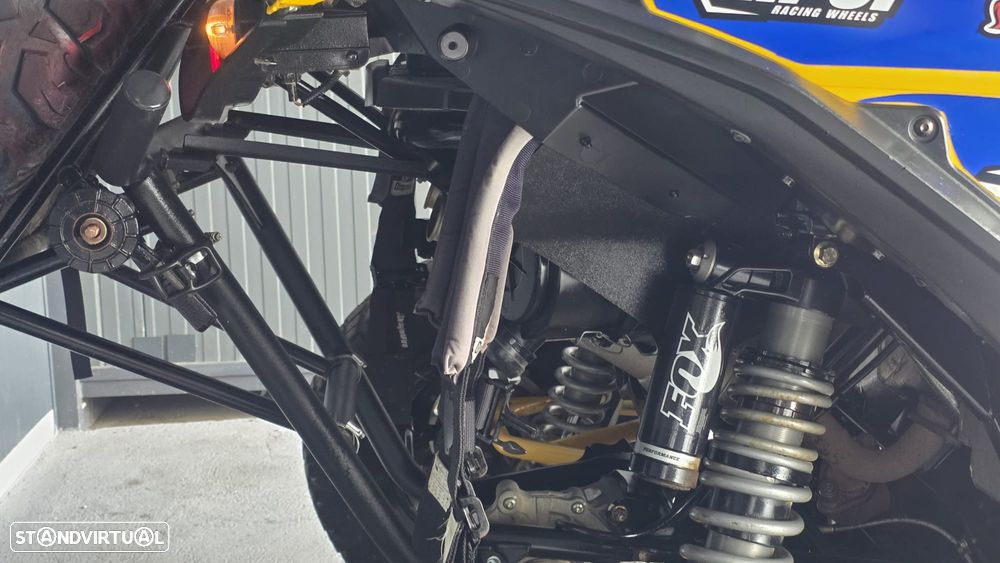 Can-Am Maverick R Maverick Turbo - 8