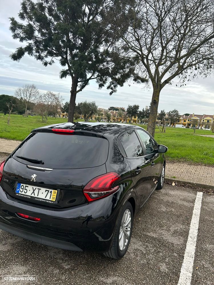 Peugeot 208 1.5 BlueHDi Signature - 6