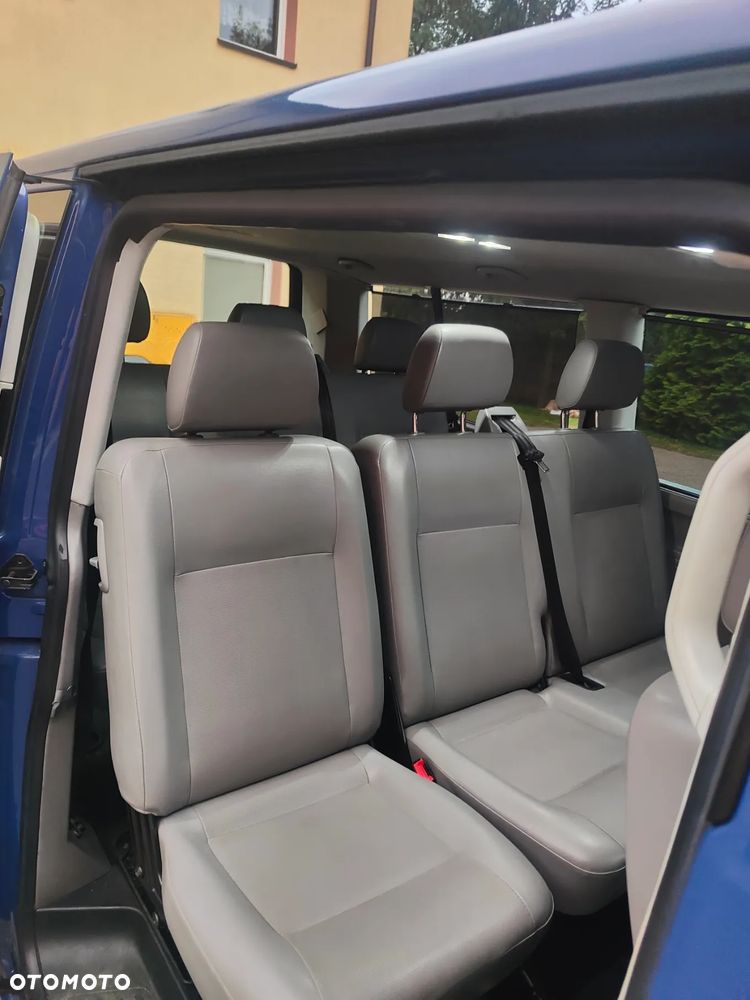 Volkswagen Caravelle - 15