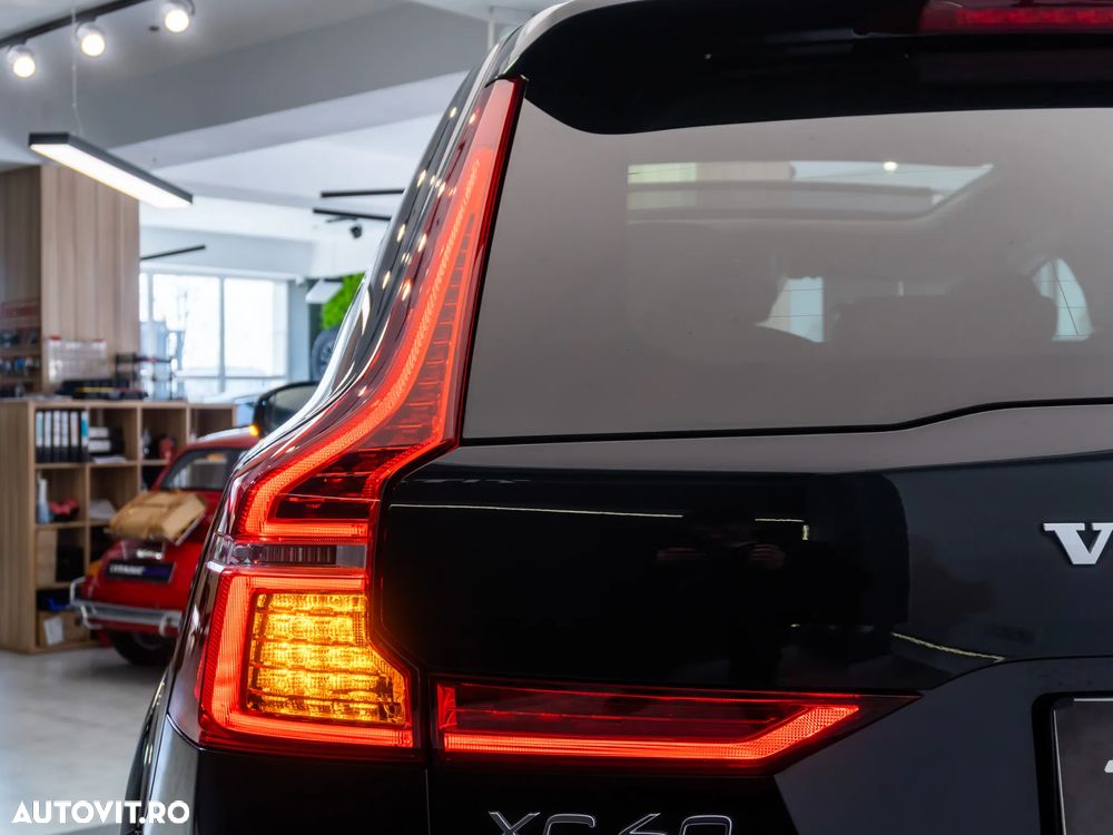 Volvo XC 60 T6 AWD Recharge Geartronic Inscription - 16