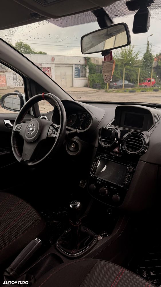 Opel Corsa 1.4i Cosmo - 2