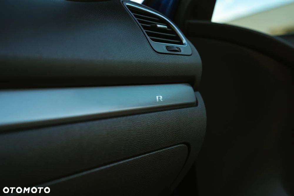 Volkswagen Golf - 22