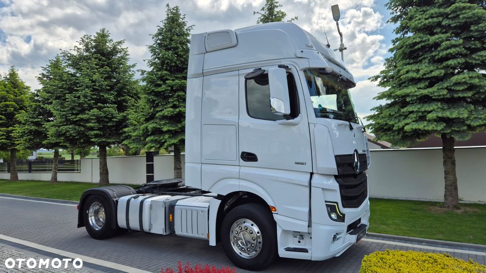 Mercedes-Benz //ACTROS///2023/// 1851///JEDYNE 317 TYŚ KM/// GIGA SPACE///ALUFELGI/// KLIMATYZACJA POSTOJOWA/// FULL LED///VIRTUAL COCPIT/// TV///STAN JAK NOWY. - 4