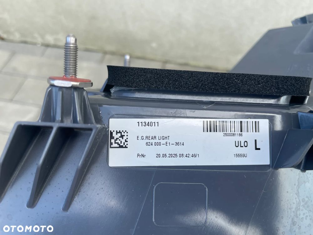 LAMPA TYLNA LEWA MERCEDES C-KLASA S205 T-MODEL  2014-2018 - NOWA ULO LED - 4