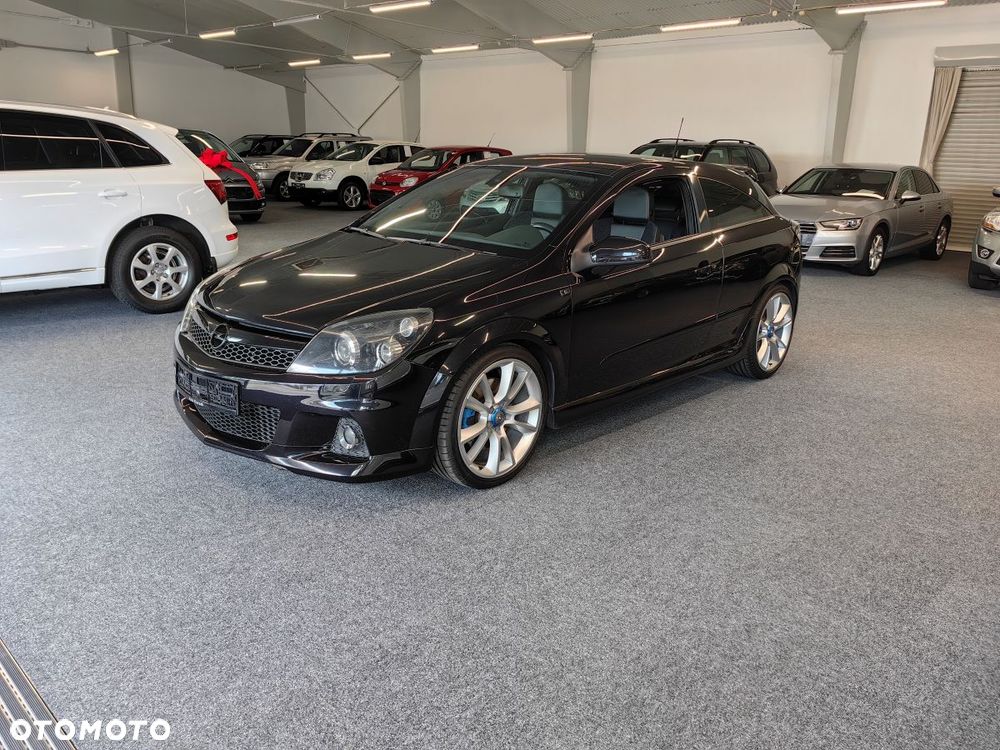 Opel Astra OPC Nürburgring Edition - 1